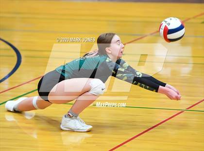 Thumbnail 2 in Deer Valley vs. Flagstaff (AIA 4A Quarterfinal) photogallery.