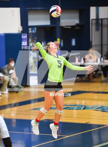 Thumbnail 3 in Deer Valley vs. Flagstaff (AIA 4A Quarterfinal) photogallery.