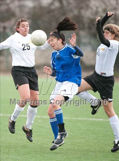 Thumbnail 2 in River City vs. Pioneer photogallery.