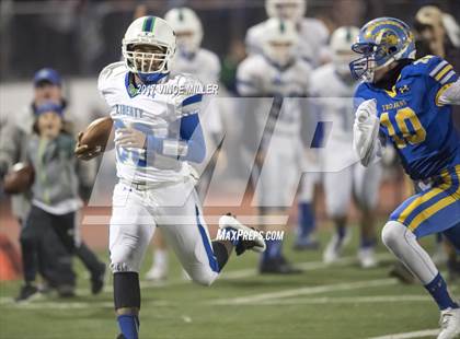 Thumbnail 3 in Liberty vs. Fife (WIAA 2A 1st Round) photogallery.