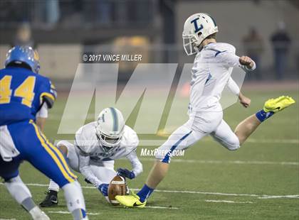 Thumbnail 3 in Liberty vs. Fife (WIAA 2A 1st Round) photogallery.