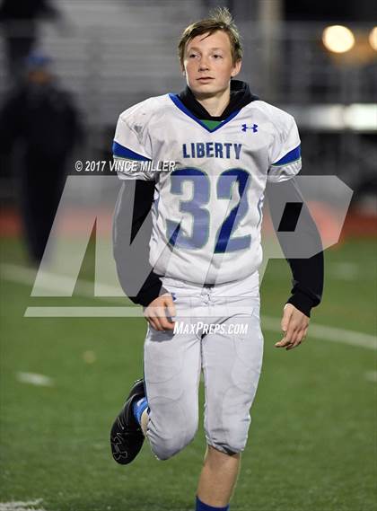 Thumbnail 3 in Liberty vs. Fife (WIAA 2A 1st Round) photogallery.