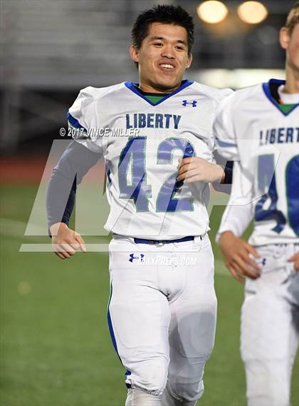 Thumbnail 2 in Liberty vs. Fife (WIAA 2A 1st Round) photogallery.