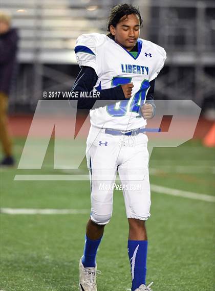 Thumbnail 1 in Liberty vs. Fife (WIAA 2A 1st Round) photogallery.