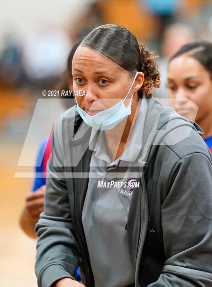 Thumbnail 2 in Christian Brothers vs. St. Francis (Valley High Tournament) photogallery.