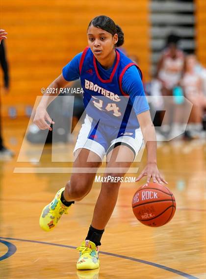 Thumbnail 3 in Christian Brothers vs. St. Francis (Valley High Tournament) photogallery.