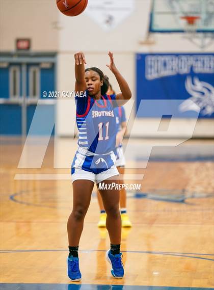 Thumbnail 2 in Christian Brothers vs. St. Francis (Valley High Tournament) photogallery.
