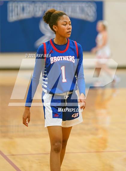 Thumbnail 2 in Christian Brothers vs. St. Francis (Valley High Tournament) photogallery.