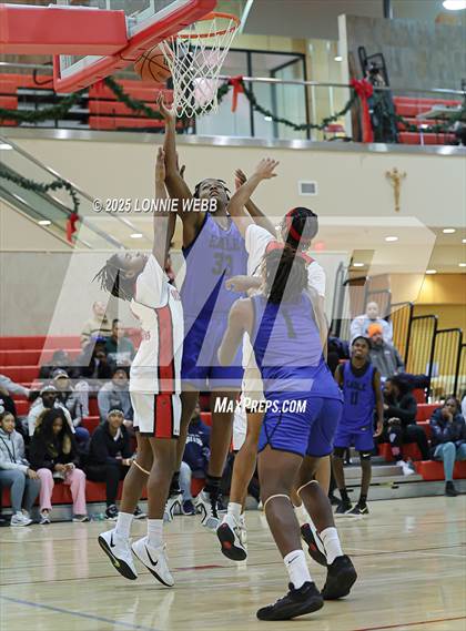 Thumbnail 1 in Eagle Academy vs Half Hollow Hills East (Gary Charles Hoop Classic) photogallery.