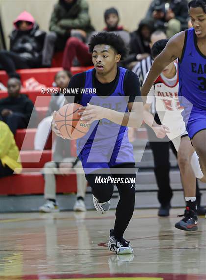 Thumbnail 1 in Eagle Academy vs Half Hollow Hills East (Gary Charles Hoop Classic) photogallery.