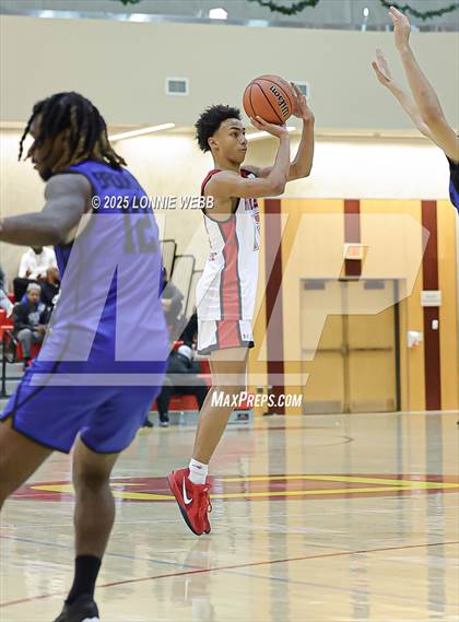 Thumbnail 3 in Eagle Academy vs Half Hollow Hills East (Gary Charles Hoop Classic) photogallery.