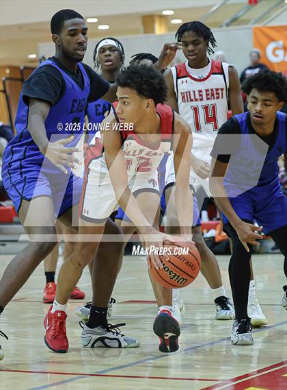 Thumbnail 2 in Eagle Academy vs Half Hollow Hills East (Gary Charles Hoop Classic) photogallery.