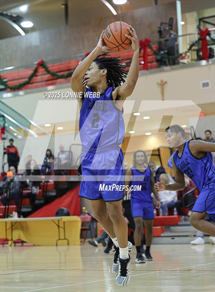 Thumbnail 3 in Eagle Academy vs Half Hollow Hills East (Gary Charles Hoop Classic) photogallery.