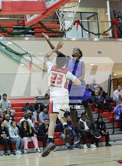 Thumbnail 2 in Eagle Academy vs Half Hollow Hills East (Gary Charles Hoop Classic) photogallery.