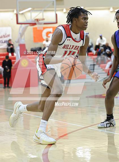 Thumbnail 2 in Eagle Academy vs Half Hollow Hills East (Gary Charles Hoop Classic) photogallery.