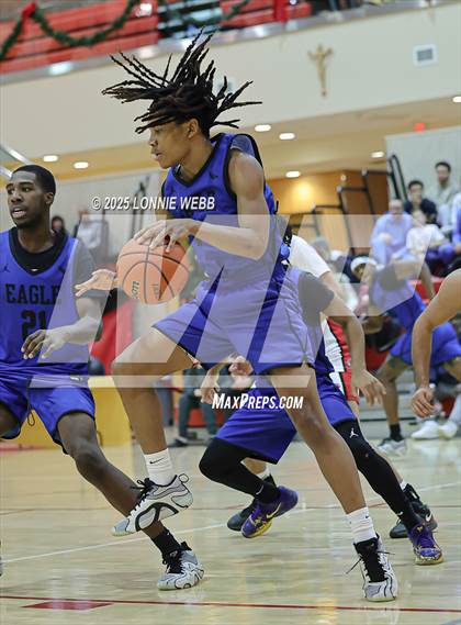 Thumbnail 1 in Eagle Academy vs Half Hollow Hills East (Gary Charles Hoop Classic) photogallery.