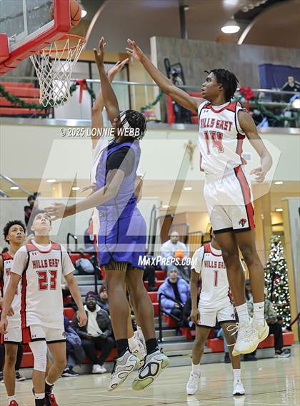 Thumbnail 2 in Eagle Academy vs Half Hollow Hills East (Gary Charles Hoop Classic) photogallery.