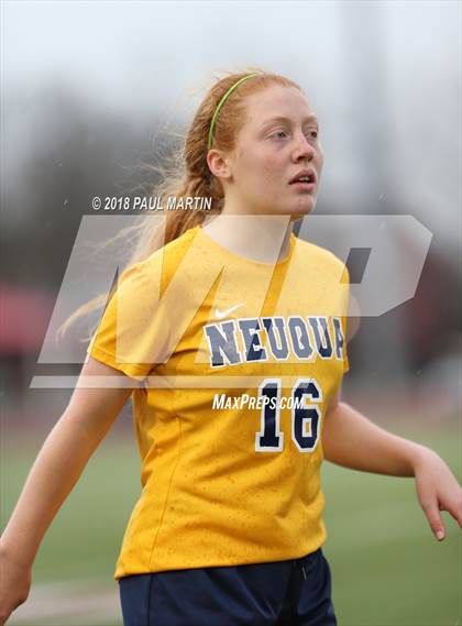 Thumbnail 1 in Neuqua Valley vs. New Trier photogallery.