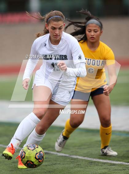 Thumbnail 2 in Neuqua Valley vs. New Trier photogallery.