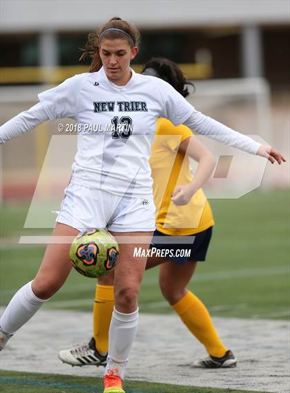Thumbnail 3 in Neuqua Valley vs. New Trier photogallery.
