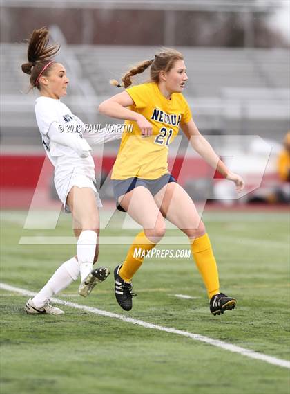 Thumbnail 3 in Neuqua Valley vs. New Trier photogallery.
