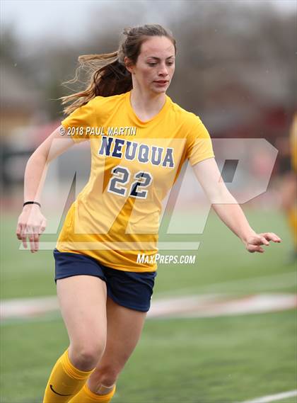 Thumbnail 1 in Neuqua Valley vs. New Trier photogallery.