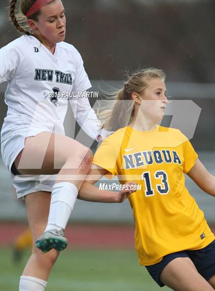 Thumbnail 1 in Neuqua Valley vs. New Trier photogallery.