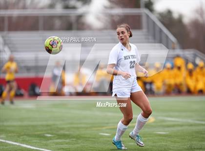 Thumbnail 3 in Neuqua Valley vs. New Trier photogallery.