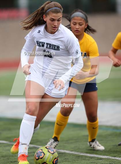 Thumbnail 3 in Neuqua Valley vs. New Trier photogallery.