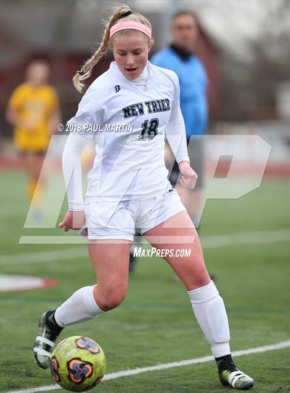 Thumbnail 3 in Neuqua Valley vs. New Trier photogallery.