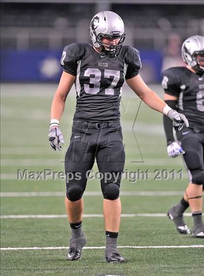 Thumbnail 1 in Cedar Hill vs. Guyer (Kirk Herbstreit National Kickoff Classic) photogallery.