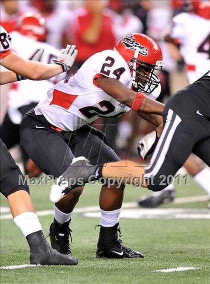 Thumbnail 2 in Cedar Hill vs. Guyer (Kirk Herbstreit National Kickoff Classic) photogallery.