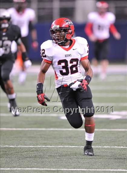 Thumbnail 1 in Cedar Hill vs. Guyer (Kirk Herbstreit National Kickoff Classic) photogallery.