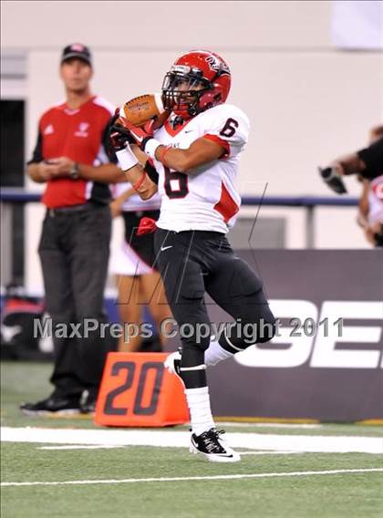 Thumbnail 1 in Cedar Hill vs. Guyer (Kirk Herbstreit National Kickoff Classic) photogallery.