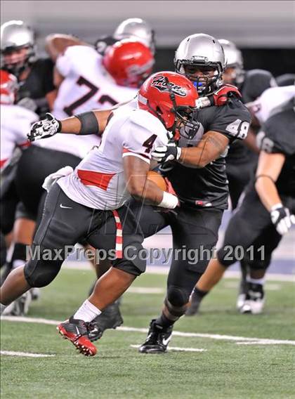 Thumbnail 3 in Cedar Hill vs. Guyer (Kirk Herbstreit National Kickoff Classic) photogallery.