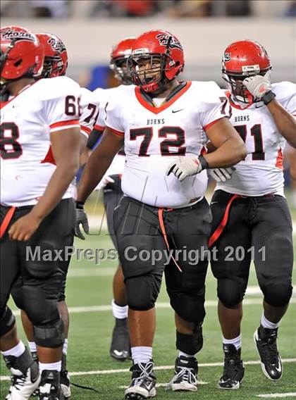 Thumbnail 2 in Cedar Hill vs. Guyer (Kirk Herbstreit National Kickoff Classic) photogallery.