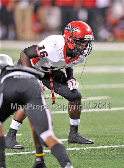 Thumbnail 3 in Cedar Hill vs. Guyer (Kirk Herbstreit National Kickoff Classic) photogallery.