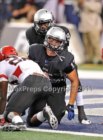 Thumbnail 1 in Cedar Hill vs. Guyer (Kirk Herbstreit National Kickoff Classic) photogallery.
