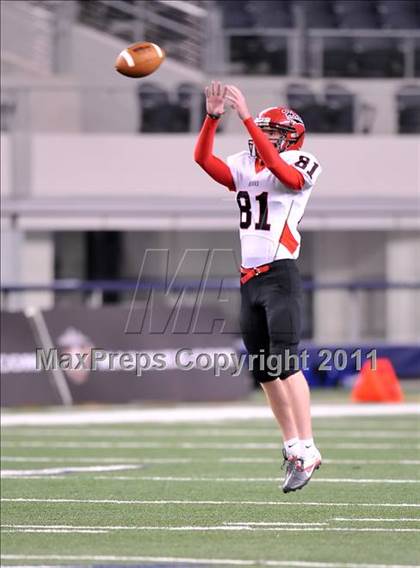 Thumbnail 2 in Cedar Hill vs. Guyer (Kirk Herbstreit National Kickoff Classic) photogallery.