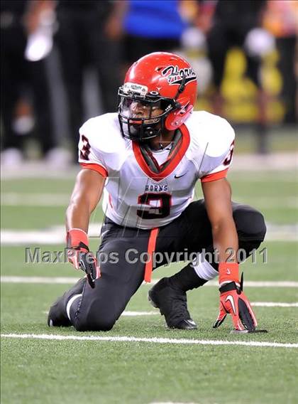 Thumbnail 2 in Cedar Hill vs. Guyer (Kirk Herbstreit National Kickoff Classic) photogallery.