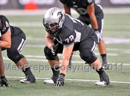 Thumbnail 2 in Cedar Hill vs. Guyer (Kirk Herbstreit National Kickoff Classic) photogallery.