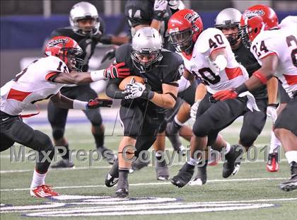 Thumbnail 3 in Cedar Hill vs. Guyer (Kirk Herbstreit National Kickoff Classic) photogallery.