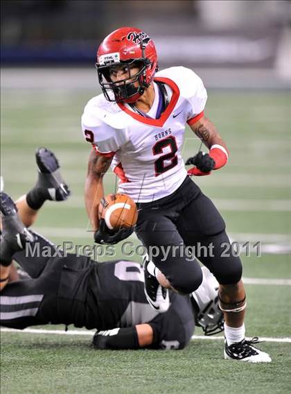 Thumbnail 1 in Cedar Hill vs. Guyer (Kirk Herbstreit National Kickoff Classic) photogallery.