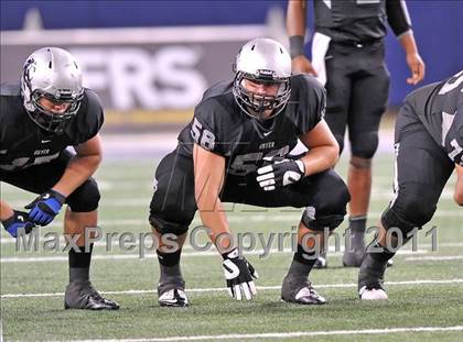 Thumbnail 1 in Cedar Hill vs. Guyer (Kirk Herbstreit National Kickoff Classic) photogallery.