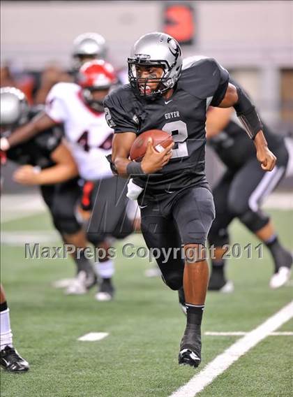 Thumbnail 2 in Cedar Hill vs. Guyer (Kirk Herbstreit National Kickoff Classic) photogallery.