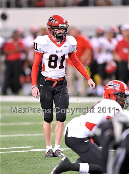 Thumbnail 1 in Cedar Hill vs. Guyer (Kirk Herbstreit National Kickoff Classic) photogallery.