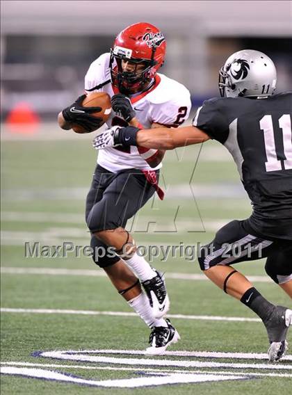 Thumbnail 2 in Cedar Hill vs. Guyer (Kirk Herbstreit National Kickoff Classic) photogallery.