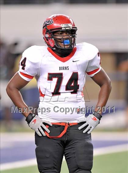 Thumbnail 3 in Cedar Hill vs. Guyer (Kirk Herbstreit National Kickoff Classic) photogallery.