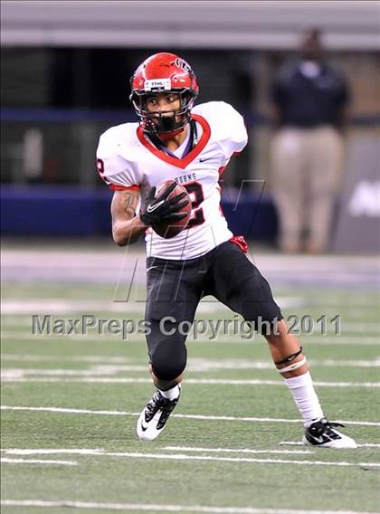 Thumbnail 3 in Cedar Hill vs. Guyer (Kirk Herbstreit National Kickoff Classic) photogallery.