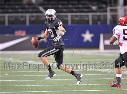 Thumbnail 1 in Cedar Hill vs. Guyer (Kirk Herbstreit National Kickoff Classic) photogallery.